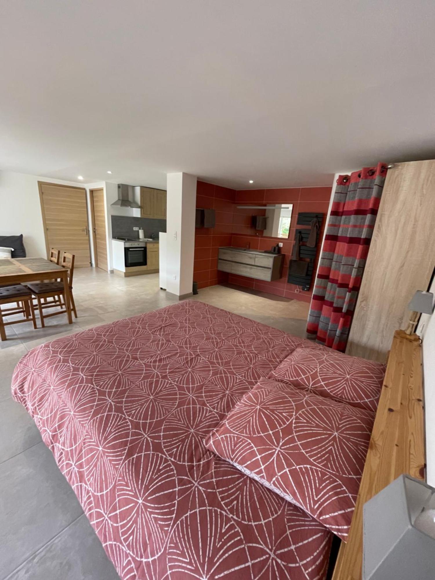 Studio 40M2 Avec Terrasse Le Mas De Lauriane Saintes-Maries-de-La-Mer Exterior foto
